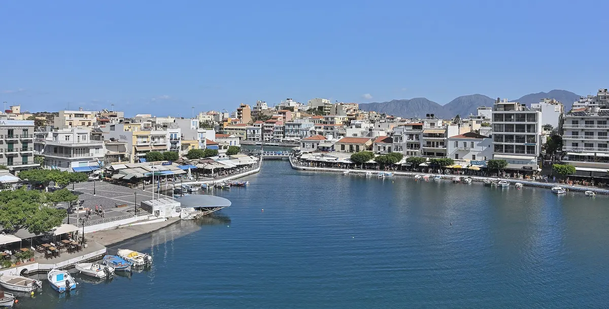 Lake Voulismeni in Agios Nikolaos, about an hour from Heraklion Airport