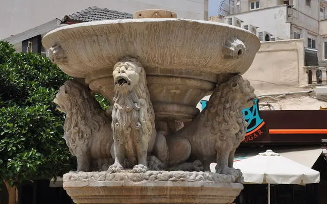Morosini fountain (Lions Square) in central Heraklion, 15 minutes from Heraklion Airport