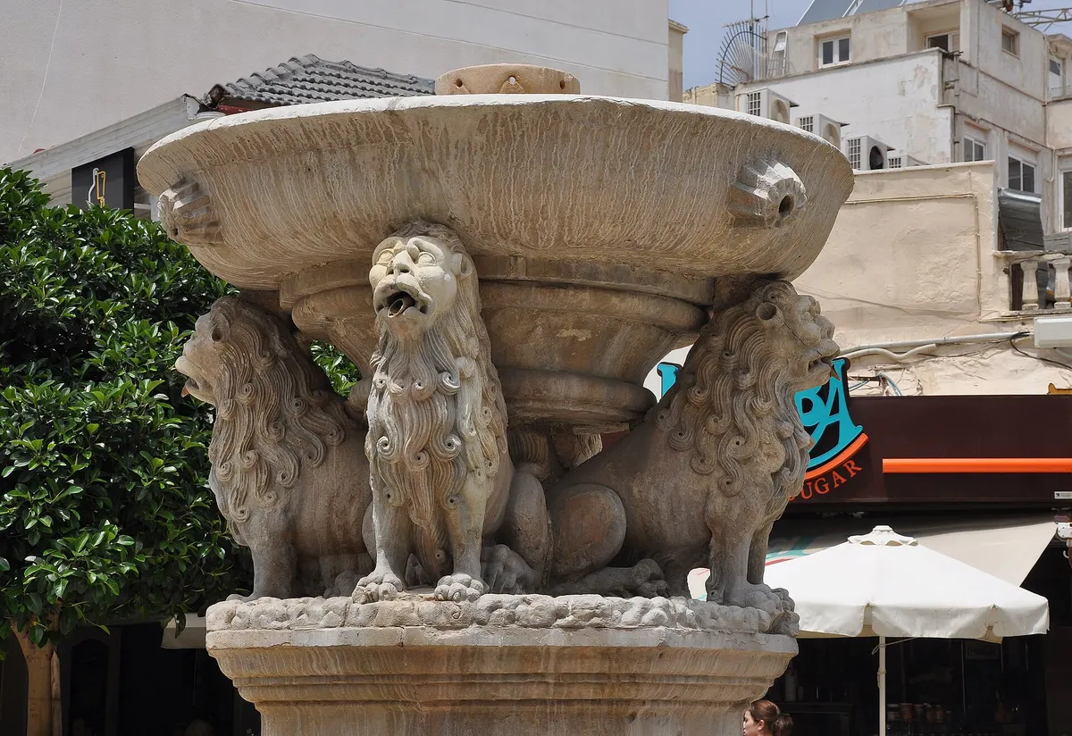 Morosini fountain (Lions Square) in central Heraklion, 15 minutes from Heraklion Airport