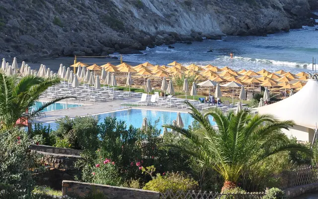 Analipsi coast near Hersonissos, illustration of the Lyttos Beach area 20–30 min from Heraklion Airport