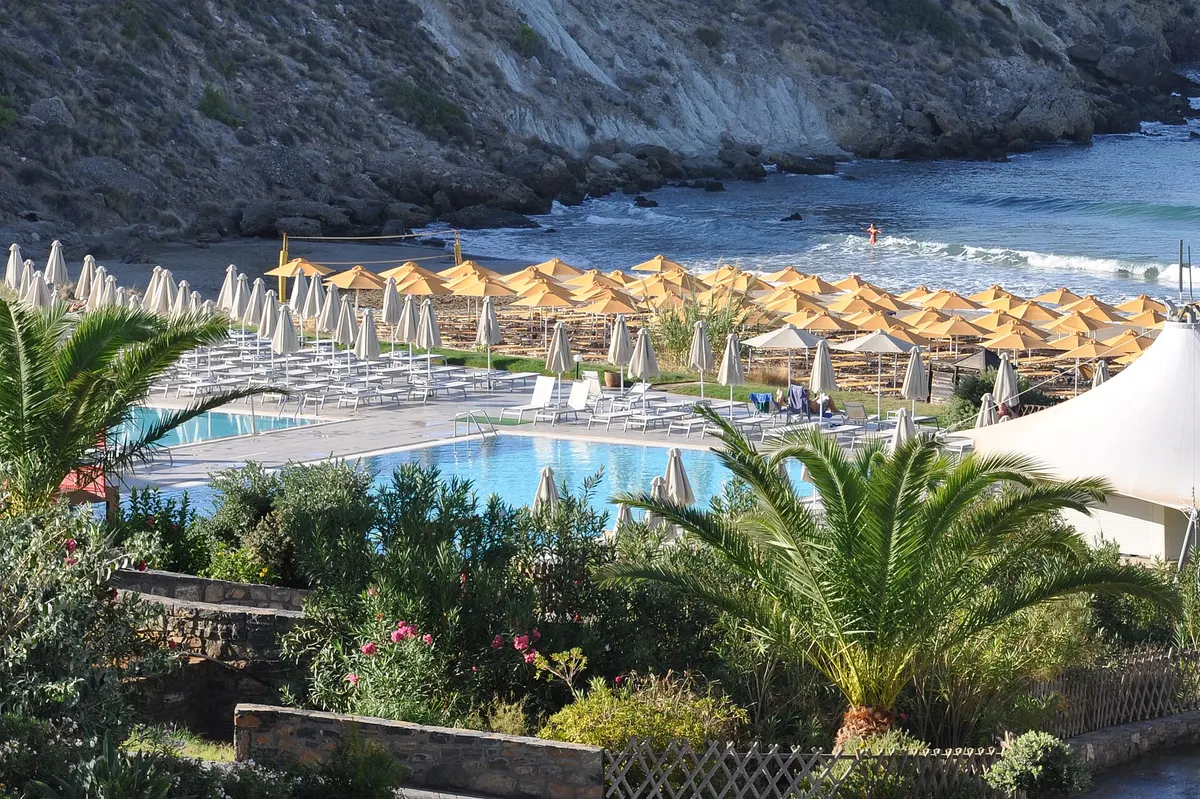 Analipsi coast near Hersonissos, illustration of the Lyttos Beach area 20–30 min from Heraklion Airport
