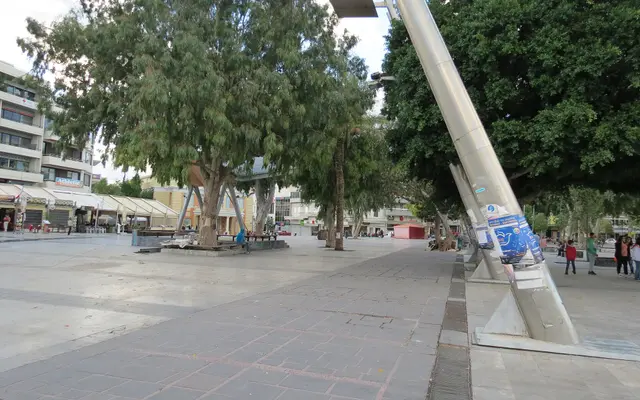 Eleftherias Square in central Heraklion, illustration of city-centre hotels near Heraklion Airport