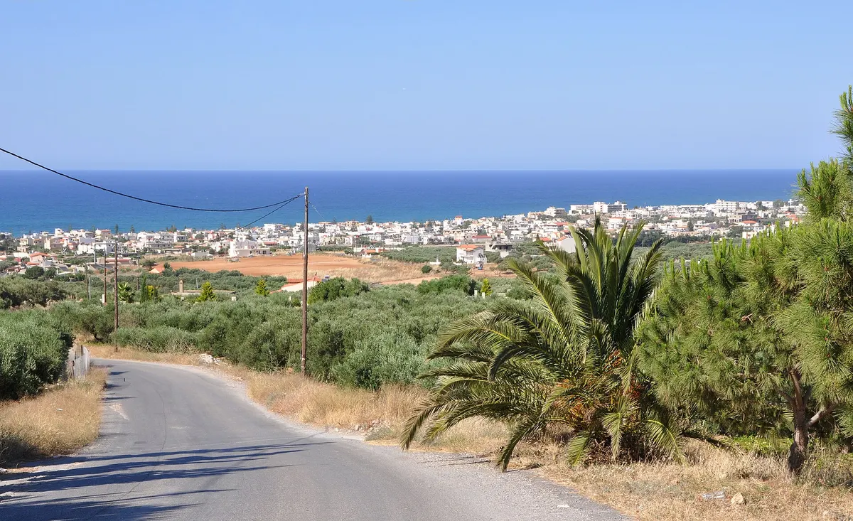 Kokkini Hani and the coast, illustration of the Knossos Beach area east of Heraklion Airport